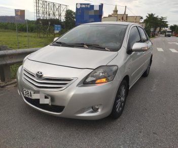 Toyota Vios E 2013 - Bán ô tô Toyota Vios E sản xuất 2013, màu bạc