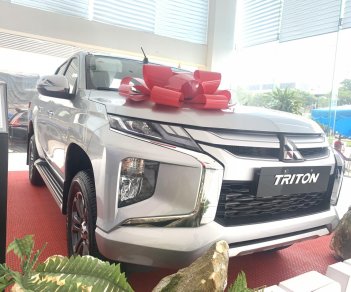 Mitsubishi Triton 2018 - Bán Mitsubishi Triton 4x2 AT đời 2019, màu bạc, nhập khẩu