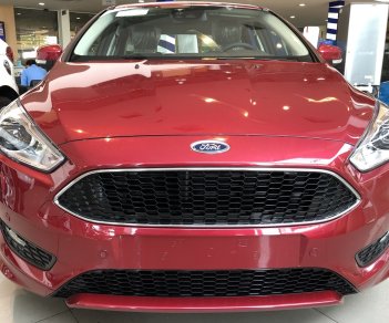 Ford Focus Trend 2019 - Bán Focus rẻ bất ngờ tặng phụ kiện hấp dẫn, chỉ trả trước 200tr nhận xe liền