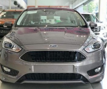 Ford Focus 2019 - Cần bán xe Ford Focus đời 2019, màu xám, ưu đãi lớn