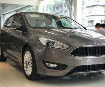 Ford Focus 2019 - Cần bán xe Ford Focus đời 2019, màu xám, ưu đãi lớn