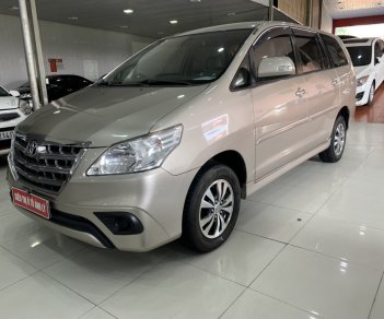 Toyota Innova 2015 - Bán ô tô Toyota năm sản xuất 2015, số sàn