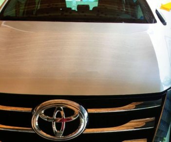 Toyota Fortuner 2019 - Bán xe Toyota Fortuner năm 2019, màu trắng, nhập khẩu