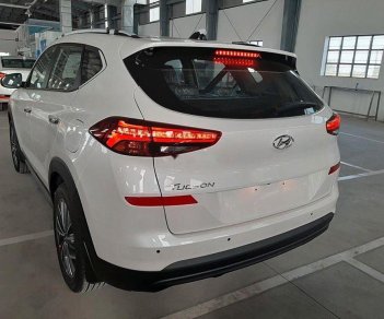 Hyundai Tucson   2019 - Cần bán xe Hyundai Tucson năm 2019, màu trắng