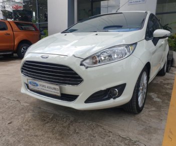 Ford Fiesta 2018 - Cần bán lại xe Ford Fiesta năm sản xuất 2018, màu trắng