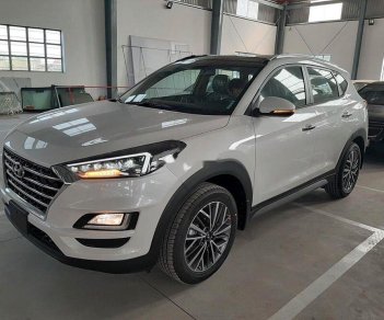 Hyundai Tucson   2019 - Cần bán xe Hyundai Tucson năm 2019, màu trắng