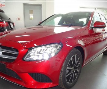 Mercedes-Benz C class C200 2019 - Cần bán xe Mercedes C200 năm sản xuất 2019, màu đỏ