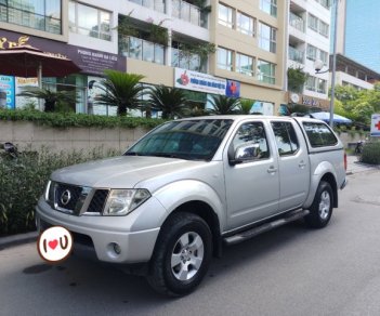 Nissan Navara LE 2.5MT 4WD 2013 - Ô Tô Thủ Đô bán Nissan Navara LE 2.5MT 4WD 2013, màu bạc 359 triệu