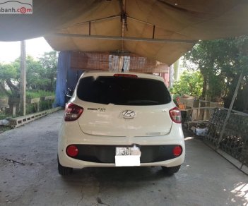 Hyundai Grand i10 1.2 AT 2018 - Bán Hyundai Grand i10 1.2 AT năm 2018, màu trắng  