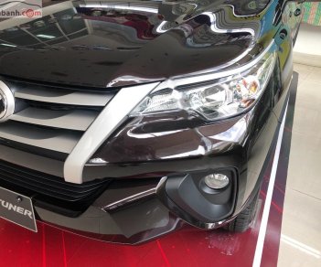 Toyota Fortuner 2.4MT 4x2 2019 - Bán Toyota Fortuner 2.4MT 4x2 năm 2019, màu nâu, giá tốt