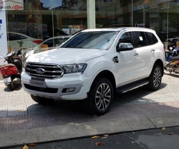 Ford Everest Titanium 2.0L 4x2 AT 2019 - Cần bán Ford Everest Titanium 2.0L 4x2 AT sản xuất năm 2019, màu trắng, xe nhập