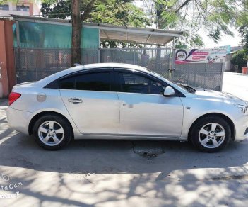 Chevrolet Cruze   2011 - Bán Chevrolet Cruze sản xuất năm 2011, màu bạc, xe gia đình