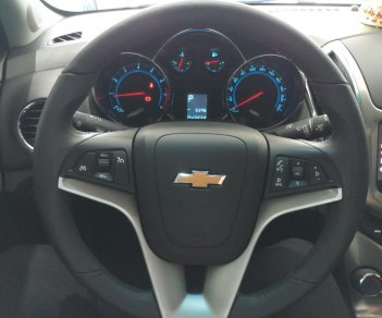 Chevrolet Cruze LTZ 1.8L 2017 - Bán xe Chevrolet Cruze LTZ 1.8AT đời 2017, màu đen, 420 triệu