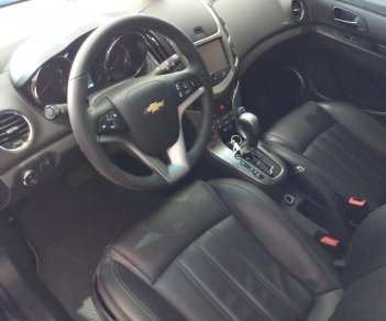Chevrolet Cruze LTZ 1.8L 2017 - Bán xe Chevrolet Cruze LTZ 1.8AT đời 2017, màu đen, 420 triệu