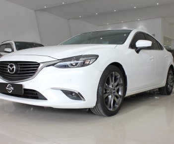 Mazda 6 2.0 Luxury 2018 - Cần bán xe Mazda 6 2.0 Luxury 2018, màu trắng