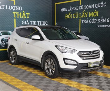 Hyundai Santa Fe 2.4AT 4WD 2015 - Bán xe Hyundai Santa Fe 2.4AT 4WD năm sản xuất 2015, màu trắng, giá chỉ 846 triệu