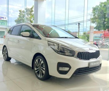 Kia Rondo  Standart MT 2019 - Bán xe Kia Rondo năm 2019, màu trắng