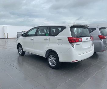 Toyota Innova 2019 - Bán Toyota Innova đời 2019, màu trắng giá cạnh tranh