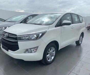Toyota Innova 2019 - Bán Toyota Innova đời 2019, màu trắng giá cạnh tranh