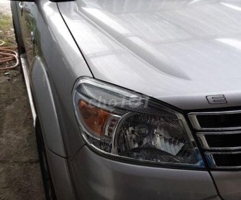 Ford Everest 2013 - Bán xe Ford Everest sản xuất năm 2013, màu bạc 