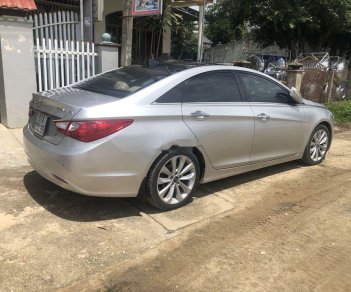 Hyundai Sonata   AT   2010 - Bán Hyundai Sonata AT năm sản xuất 2010, màu bạc, nhập khẩu