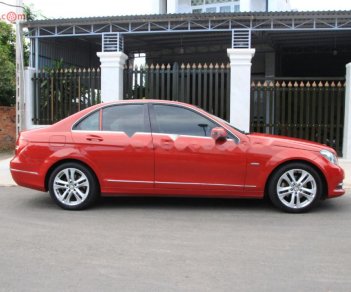 Mercedes-Benz C class C200 2011 - Bán Mercedes C200 sản xuất năm 2011, màu đỏ xe gia đình, giá chỉ 596 triệu