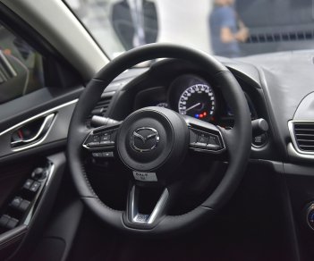 Mazda 3  1.5 2019 - Mazda 3 ưu đãi cực hot lên đến 70 triệu đồng trong tháng 8