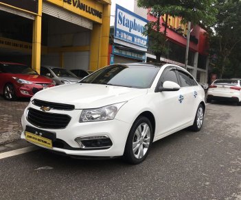 Chevrolet Cruze  1.8 LTZ 2017 - Cần bán xe Chevrolet Cruze 1.8 LTZ đời 2017, màu trắng, 525tr