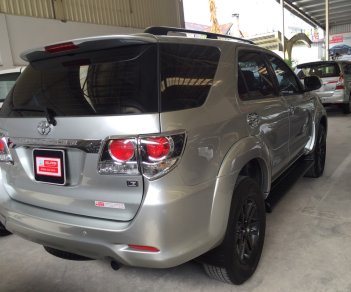 Toyota Fortuner G  2015 - Bán Fortuner G máy dầu đời 2015, màu bạc đủ option