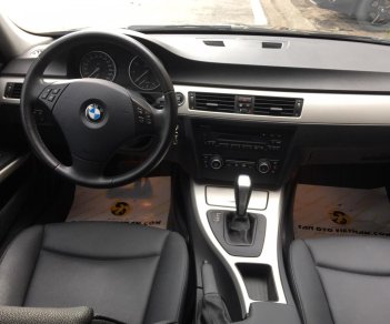 BMW 3 Series 320i 2010 - Cần bán xe BMW 3 Series 320i năm 2010, màu đen, nhập khẩu, giá chỉ 545 triệu