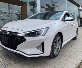 Hyundai Elantra 1.6 turbo 2019 - Bán Hyundai Elantra Sport 1.6 turbo năm 2019, màu trắng
