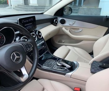 Mercedes-Benz C class C200 2016 - Cần bán Mercedes C200 đời 2017, màu đen