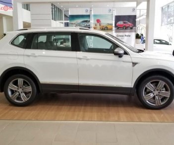 Volkswagen Tiguan Allspace Luxury 2019 - Bán Volkswagen Tiguan Allspace Luxury sản xuất năm 2019, màu trắng, nhập khẩu