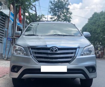 Toyota Innova V 2016 - Bán gấp xe Innova 8/2016 số tự động BS SG. Xe nhà sài