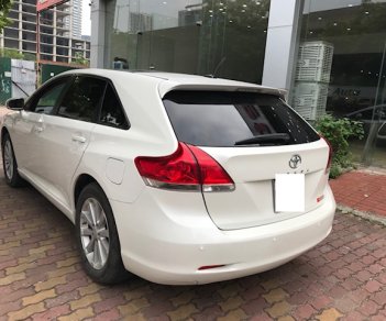 Toyota Venza 2.7 2009 - Bán nhanh chiếc Toyota Venza 2.7 màu trắng, xe sản xuất 2009