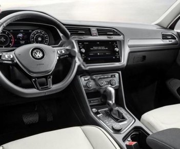 Volkswagen Tiguan Allspace Luxury 2019 - Bán Volkswagen Tiguan Allspace Luxury sản xuất năm 2019, màu trắng, nhập khẩu