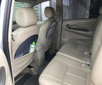 Toyota Innova V 2016 - Bán gấp xe Innova 8/2016 số tự động BS SG. Xe nhà sài