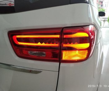Kia Sedona 2019 - Bán xe Kia Sedona Platinum G sản xuất 2019, màu trắng