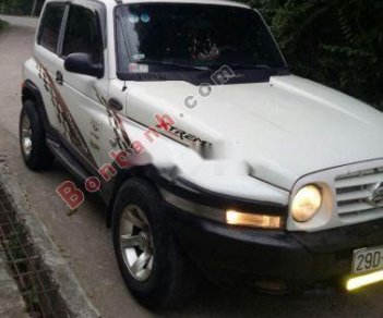 Ssangyong Korando 2004 - Cần bán lại xe Ssangyong Korando sản xuất năm 2004, màu trắng số sàn, 165tr