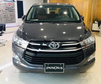 Toyota Innova 2019 - Bán Toyota Innova năm sản xuất 2019, màu xám