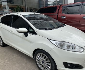 Ford Fiesta Sport 1.5L 2014 - Bán xe Ford Fiesta Sport 1.5L đời 2014, màu trắng, giá tốt