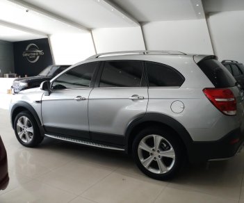 Chevrolet Captiva 2015 - Bán xe Chevrolet Captiva LTZ 2.4 AT đời 2015, màu bạc, odo mới 62k, biển SG