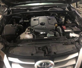 Toyota Fortuner 2017 - Bán Fortuner 3/2017 máy dầu, màu xám bạc, biển SG