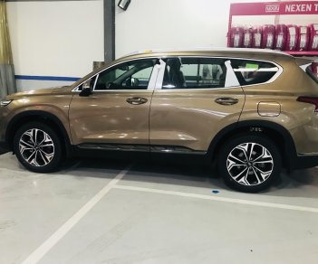 Hyundai Santa Fe 2019 - Giao xe ngay, khuyến mãi 30 triệu phụ kiện với Hyundai Santa Fe 2019, hotline 0974 064 605