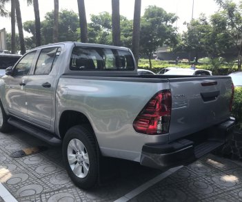 Toyota Hilux E 2019 - Mua bán Toyota Hilux giá rẻ nhất, giảm ngay tiền mặt, tặng phụ kiện, hỗ trợ trả góp 80%, LH: 097 698 7767