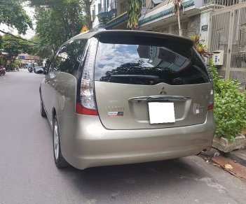 Mitsubishi Grandis AT 2009 - Cần bán Grandish sx 2009 số tự động, màu vàng cát