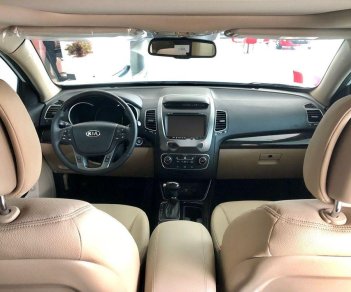 Kia Sorento 2.4 GAT Deluxe 2019 - Bán xe Kia Sorento năm sản xuất 2019, màu trắng, nhập khẩu