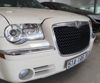 Chrysler 300 3.5 AT 2010 - Bán xe Chrysler 300 3.5 AT 2010 màu cà phê sữa, nhập khẩu, hotline: 0985.190491 Ngọc