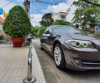 BMW 5 Series 2011 - Bán xe BMW 5 Series 523i đời 2011, màu nâu, nhập khẩu nguyên chiếc, giá 830tr