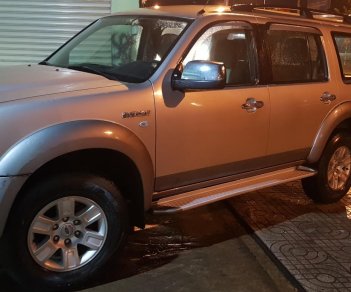 Ford Everest 2009 - Cần bán xe Ford Everest đời 2009, màu bạc mới 95% giá tốt 383 triệu đồng